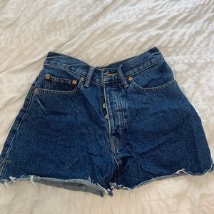 Lucky Brand short, style in Traveler short.